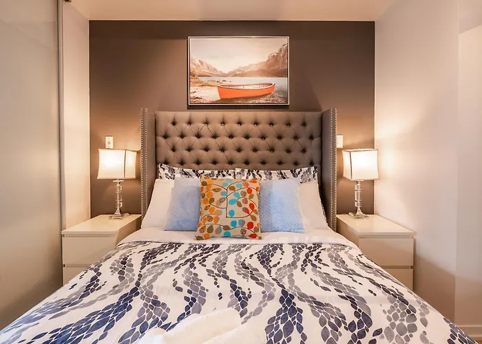 1Br Luxury Condo - Downtown Toronto